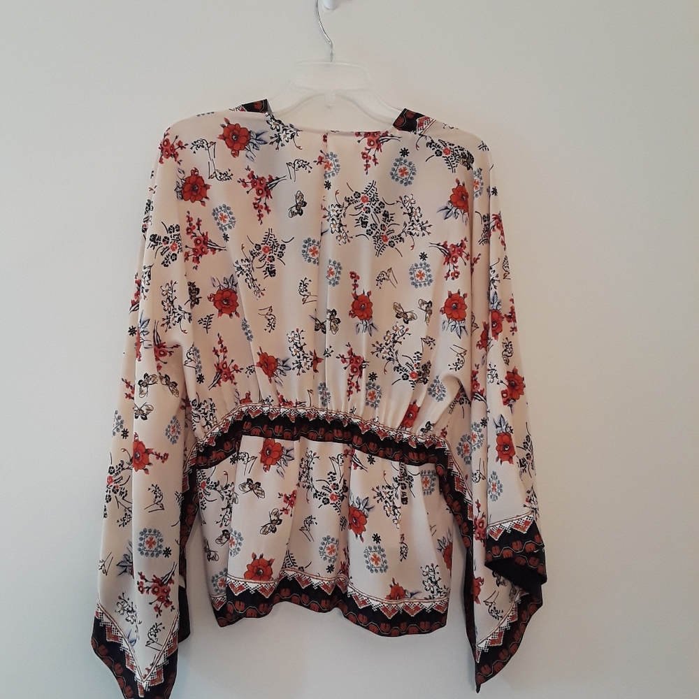 Chelsea and Violet Boho Peasant Top - Picture 4 of 8